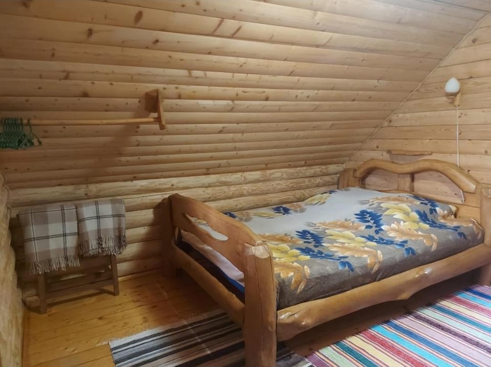 У Медовому Раю House in Ukraine