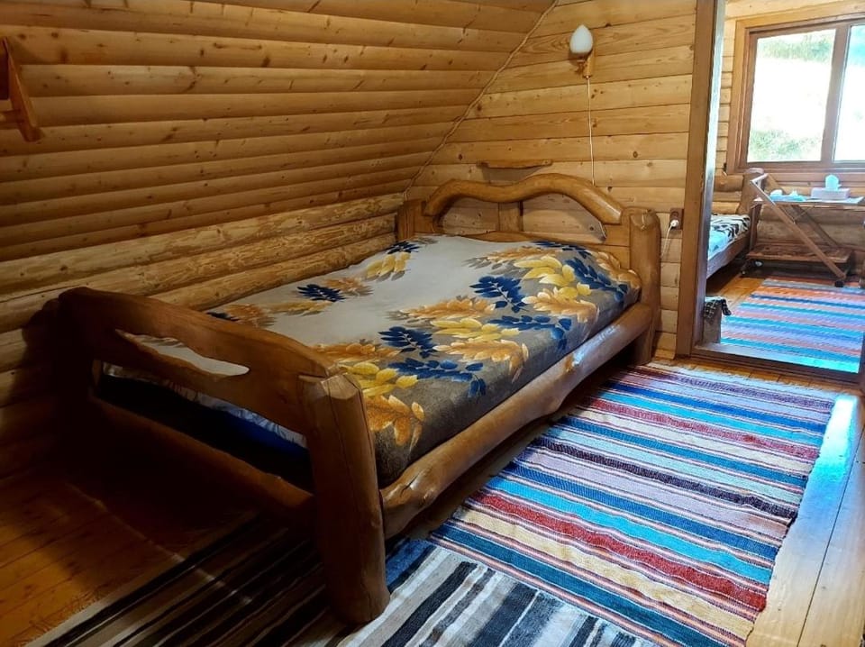 У Медовому Раю House in Ukraine