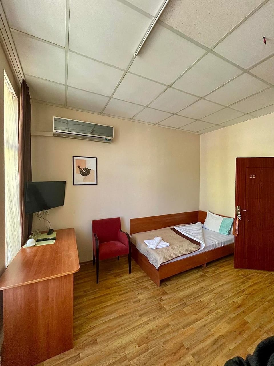 Photo of the whole room