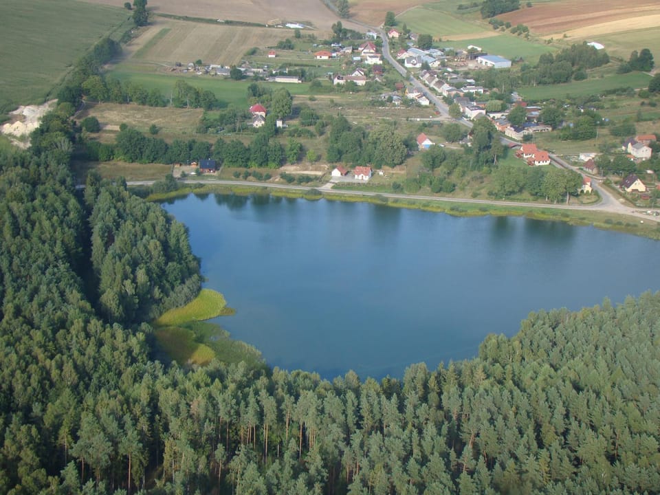 Domek nad jeziorem Kaszuby Nature lodge in Pomeranian Voivodeship