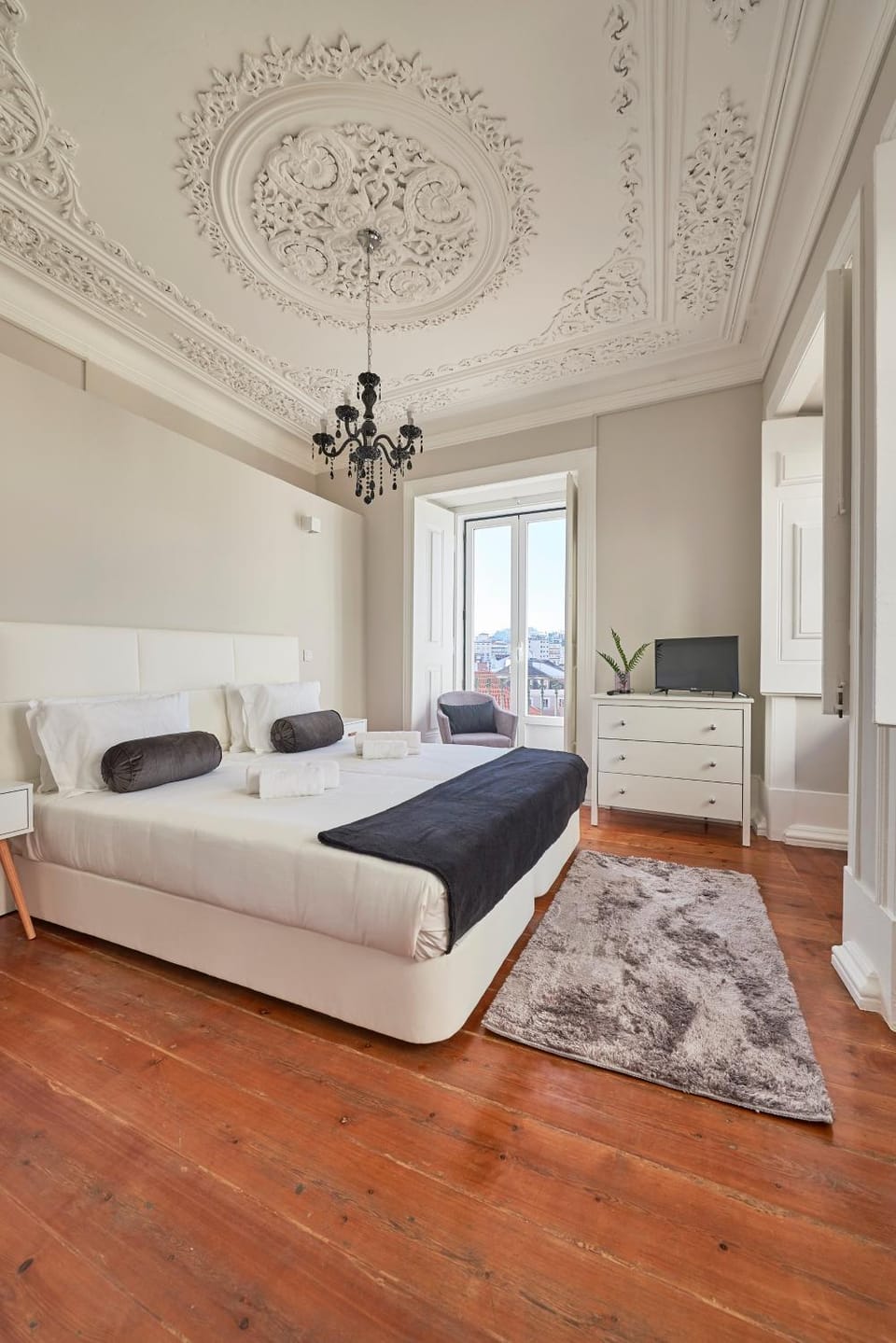 Bedroom, City view, Landmark view, Street view