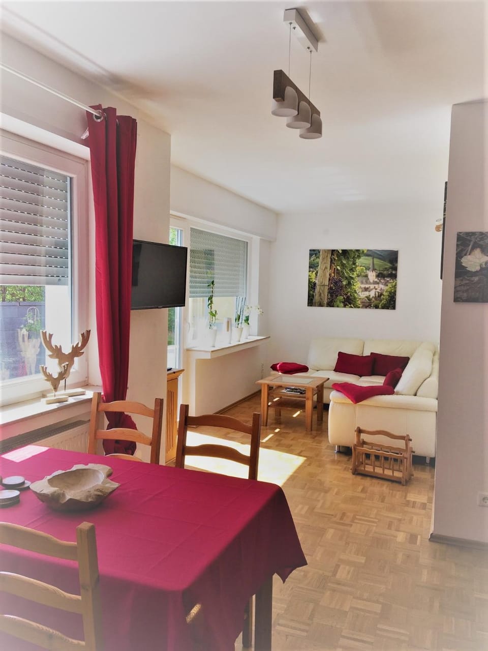 Living room, Seating area, Dining area