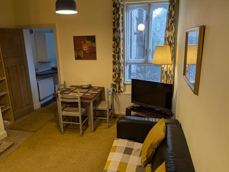 Apartment with Outside Patio and Car Space Apartment in England