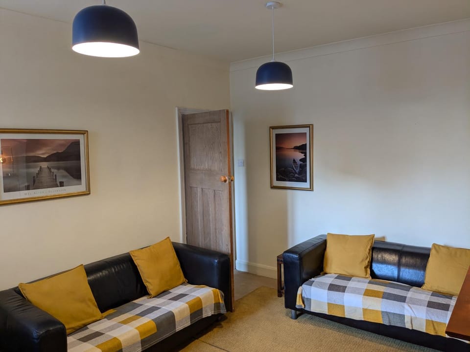 Apartment with Outside Patio and Car Space Apartment in England