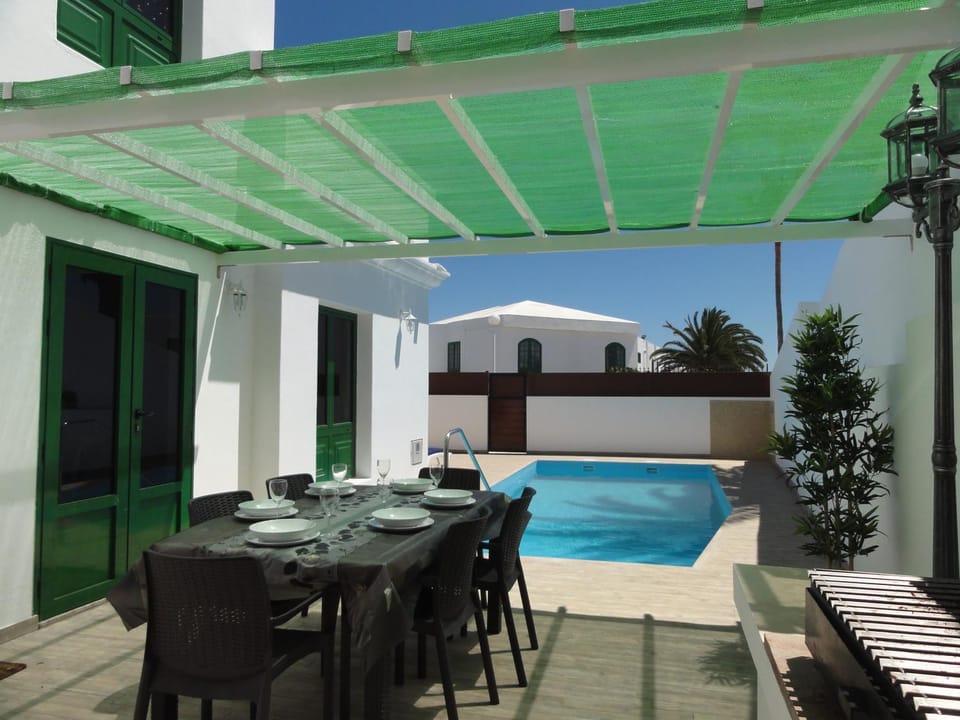 Patio, Swimming pool