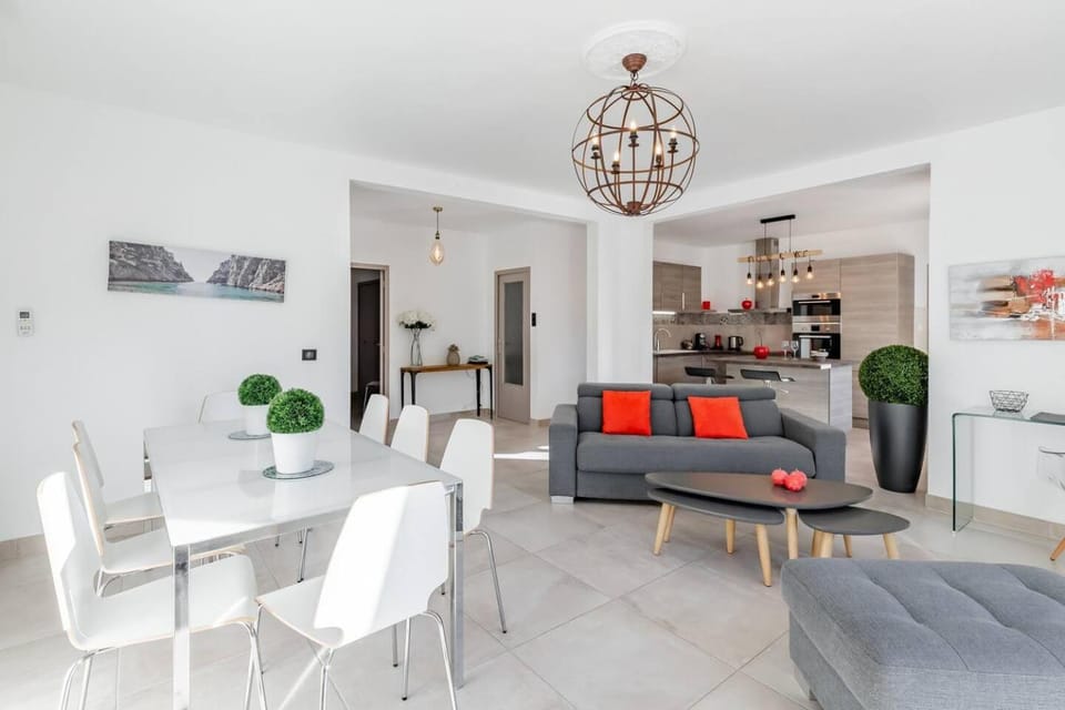 L'Angeannie House in French Riviera