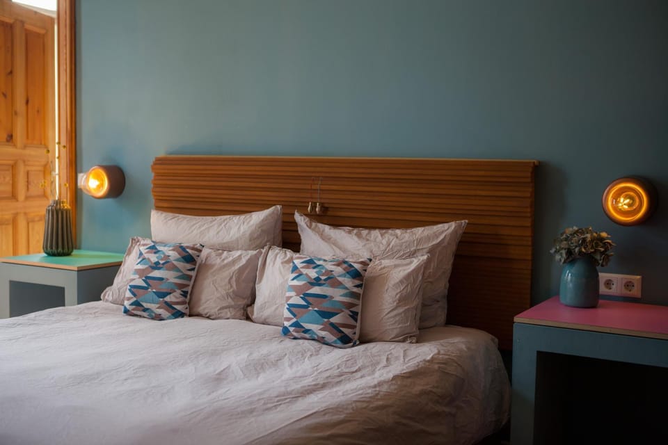 Bed, Decorative detail, Bedroom