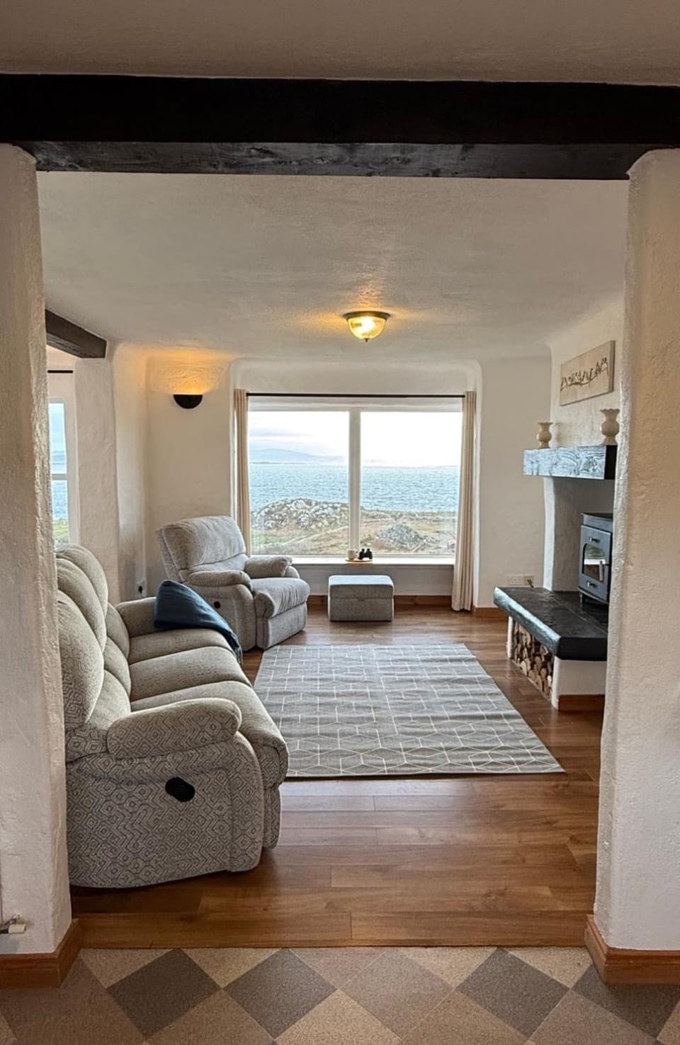 Living room, Photo of the whole room, Seating area