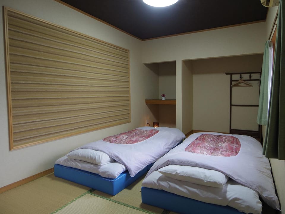 Motomiya Bed and Breakfast in Shizuoka Prefecture