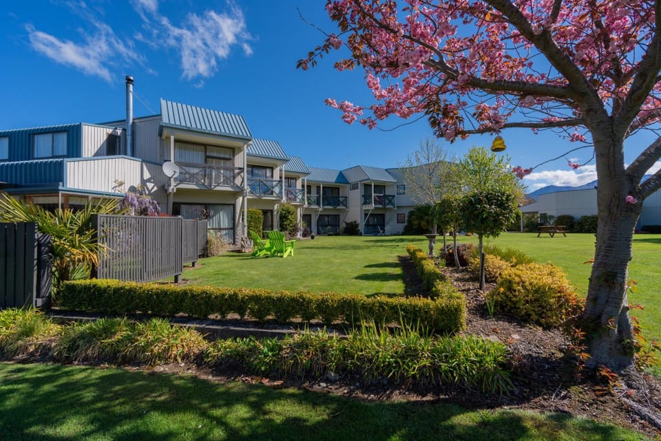 Property building, Garden