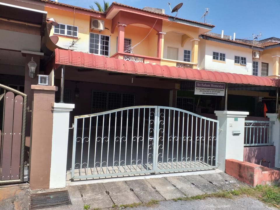 Property building, Facade/entrance