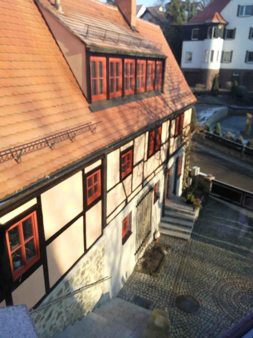 Facade/entrance, Mountain view, Street view