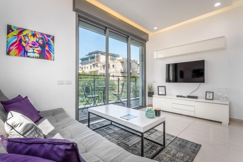 Ben Yehuda Cosy 2BDR & Balcony close the beach Apartment in Tel Aviv-Yafo
