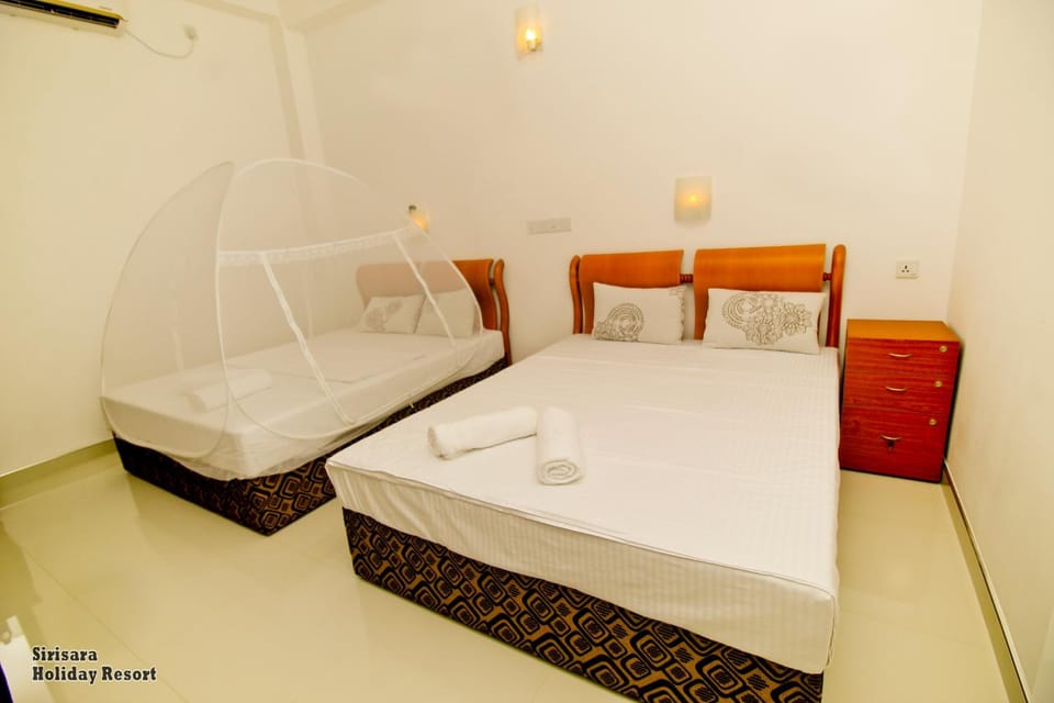 Sirisara Holiday Resort Bed and Breakfast in Sri Lanka
