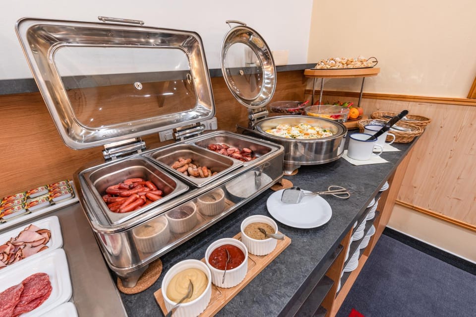 Breakfast, Buffet breakfast