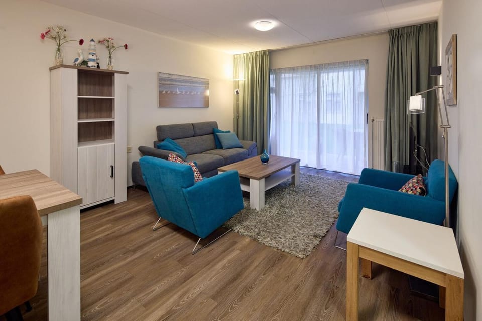TV and multimedia, Seating area