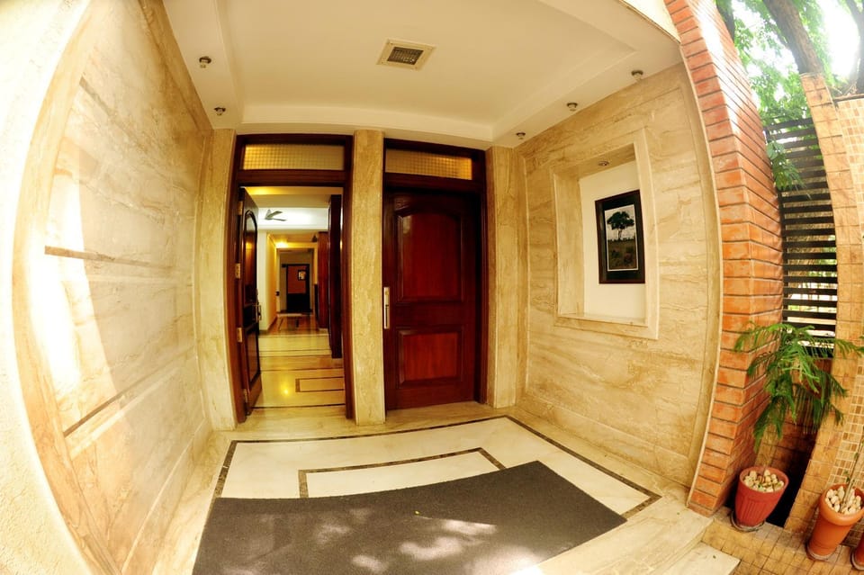 Falcon Suites Indiranagar Apartment in Bengaluru