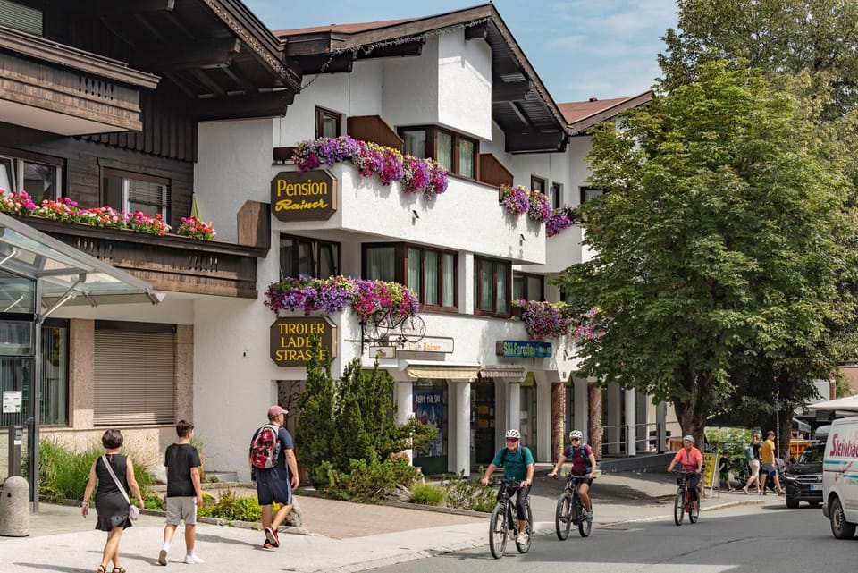 Property building, Facade/entrance, Summer