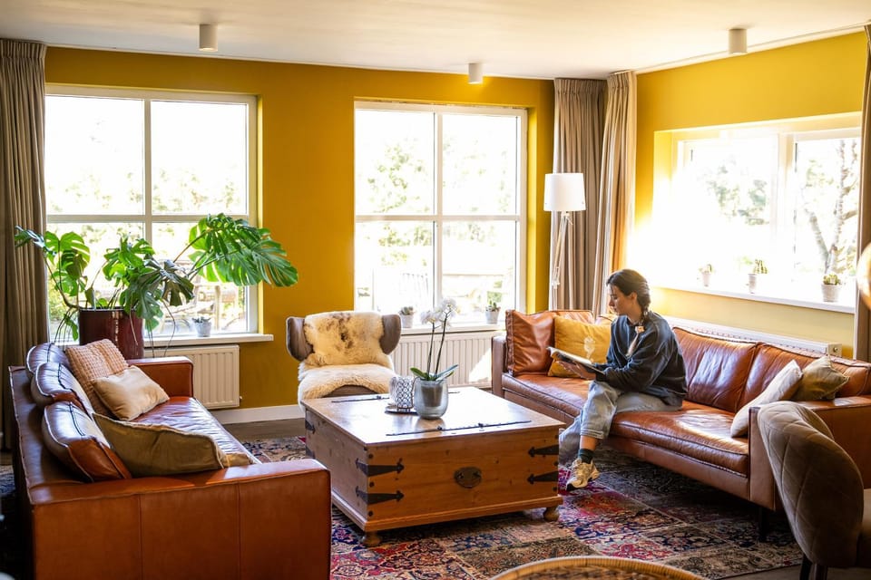 Living room, Seating area