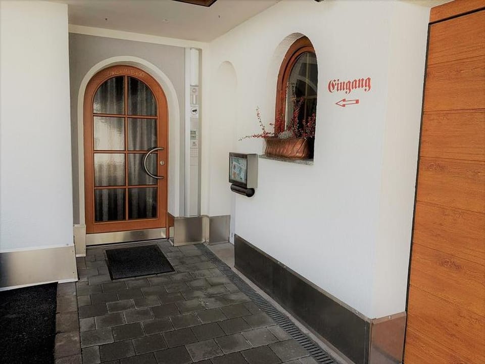 Facade/entrance, Lobby or reception