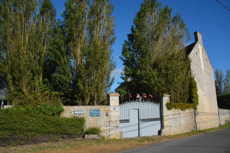 Chambres d'Hôtes Les Chaufourniers Bed and Breakfast in Normandy