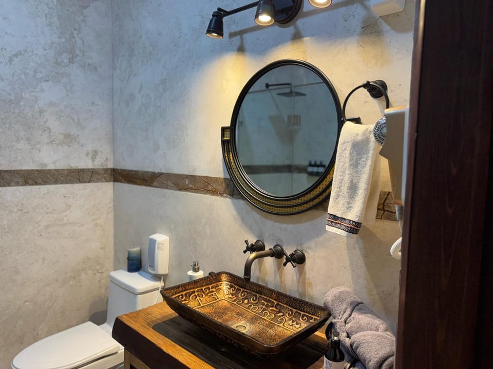 Bathroom, towels