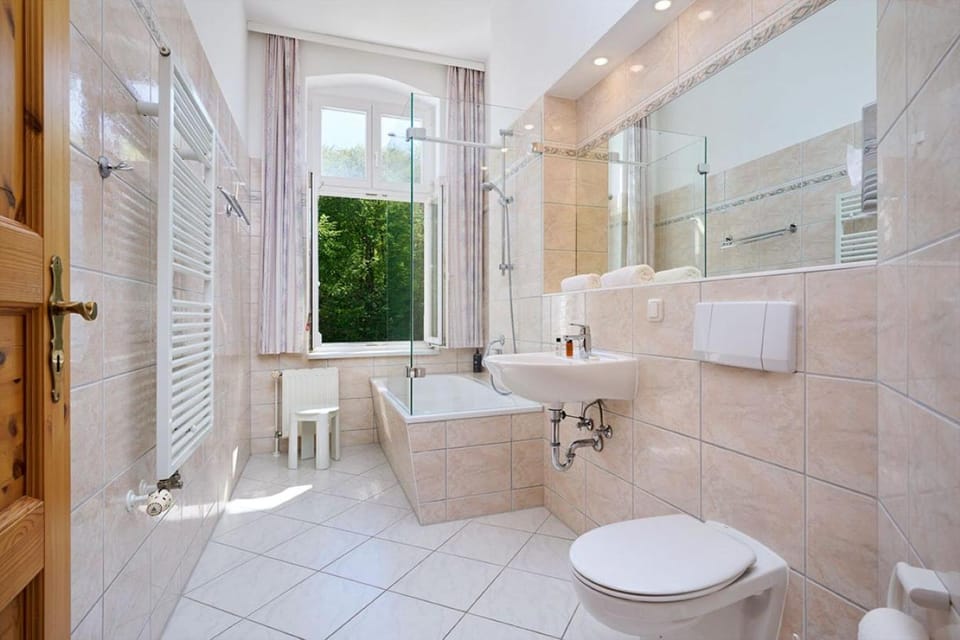 Toilet, Bathroom, Bath
