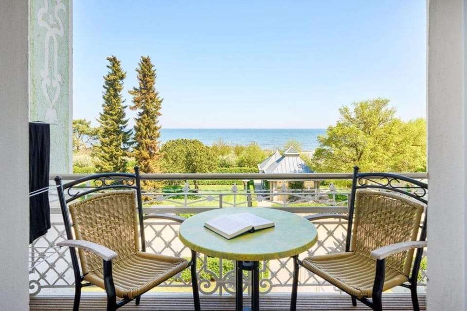 View (from property/room), Balcony/Terrace, Sea view