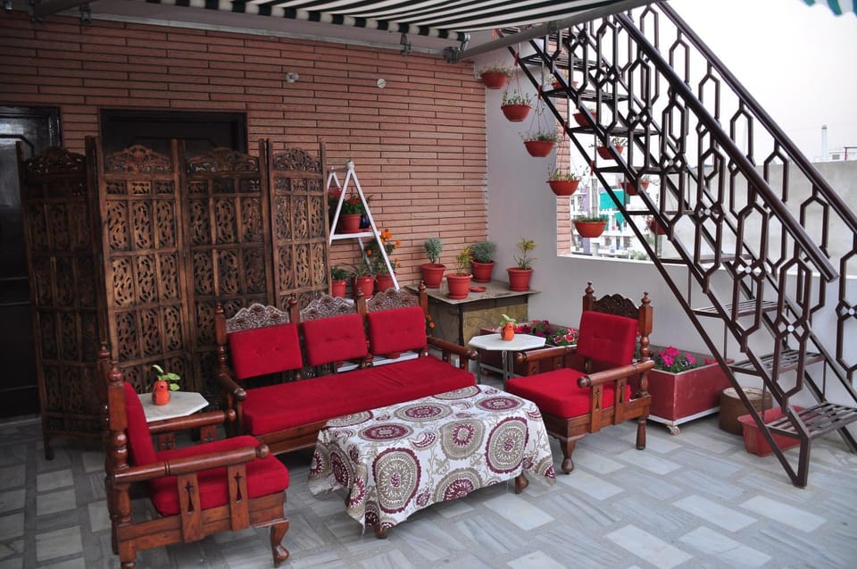 Restaurant/places to eat, Seating area, Internal: Not applicable to any particular room