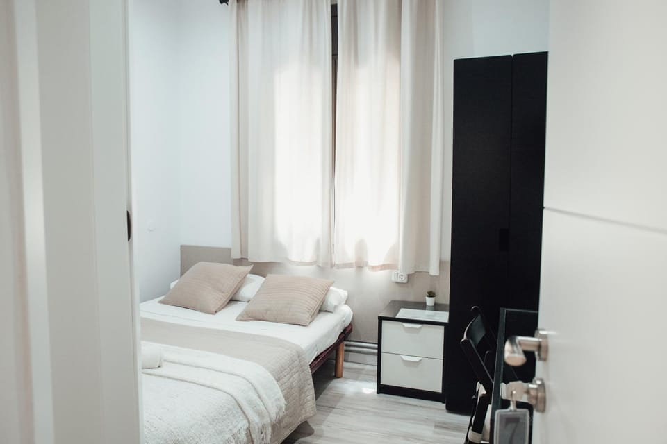 Hostal Ruta de Francia Bed and Breakfast in Barcelona