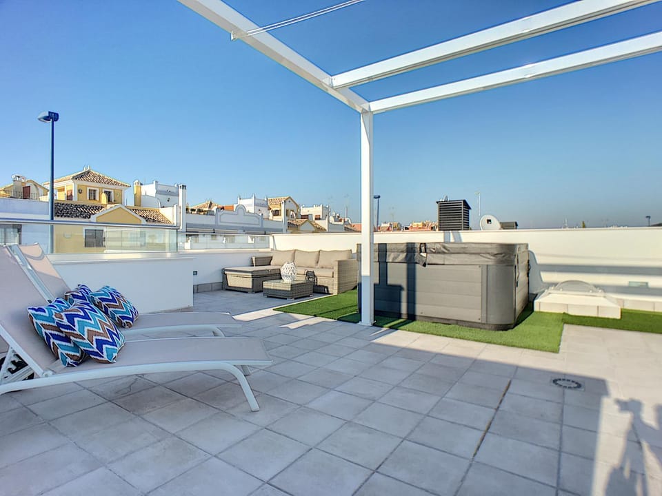 Property building, Balcony/Terrace