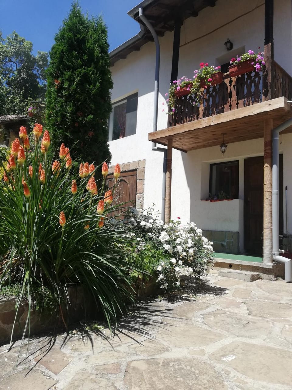 Къща за гости ЧИЧАРИТЕ Bed and Breakfast in Gabrovo, Bulgaria