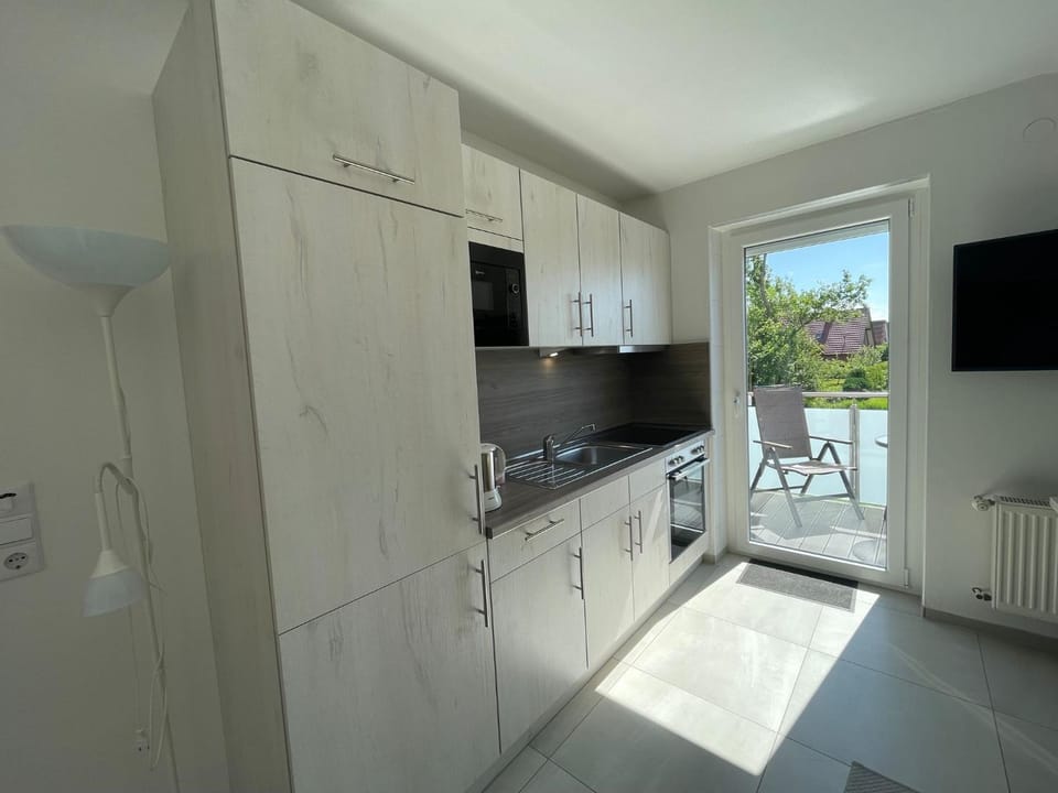 Kitchen or kitchenette, minibar, pet friendly, stove