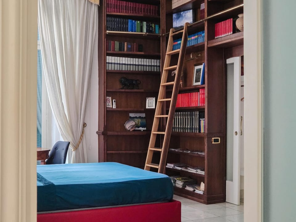 Suite Ottocento Napoletano Bed and Breakfast in Naples