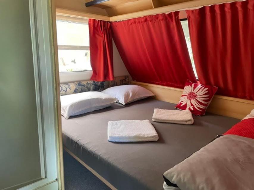 Къмпинг - Бунгала "НЕСТИНАРКА", Царево Camping - Bunglalows "NESTINARKA", Tzarevo Campground/ 
RV Resort in Burgas Province