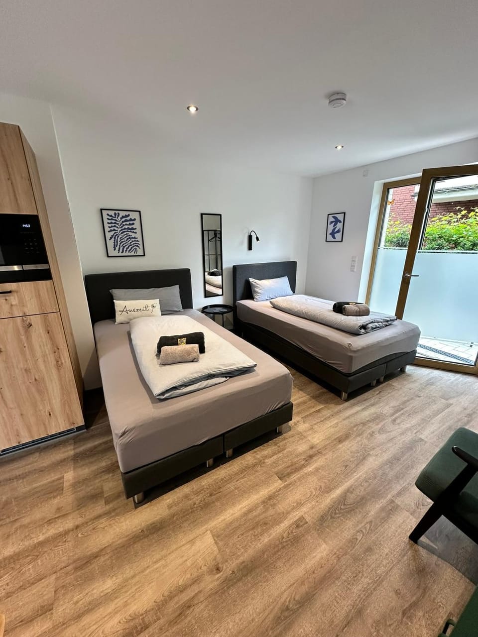 Bed, TV and multimedia, Kitchen or kitchenette, Photo of the whole room, Bedroom