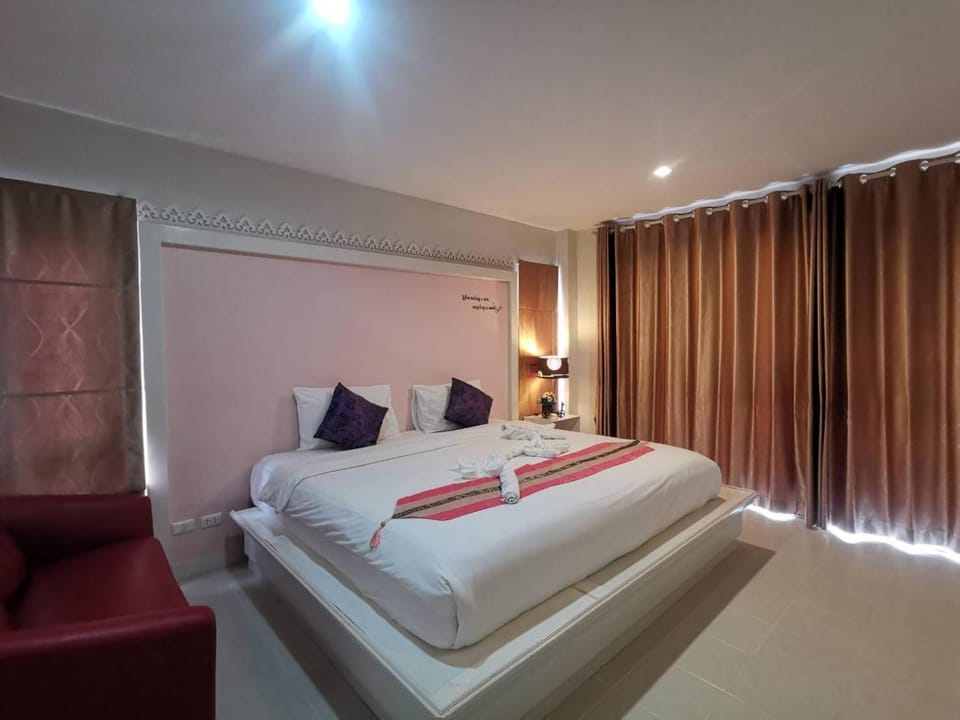 Bed, Photo of the whole room