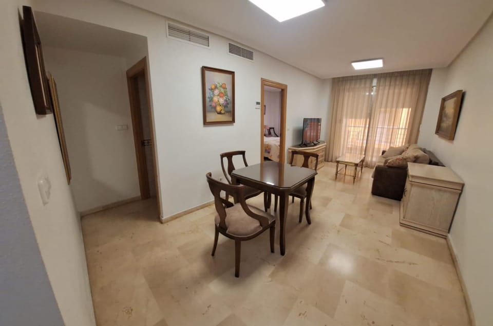 Edificio 1º línea de playa, en paseo marítimo de Torrevieja, Alicante, Costa Blanca Apartment in Torrevieja