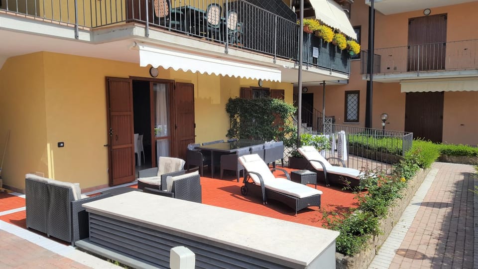 Corte Magenta Apartment in Manerba del Garda