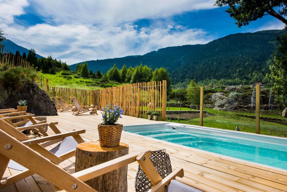 Off site, Summer, Hot Tub, Swimming pool, Entertainment