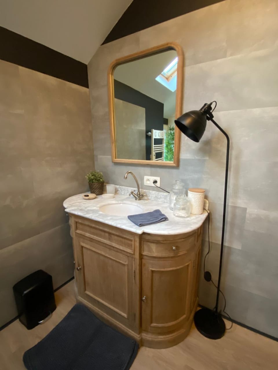 L'île d'Amélie House in Wallonia, Belgium