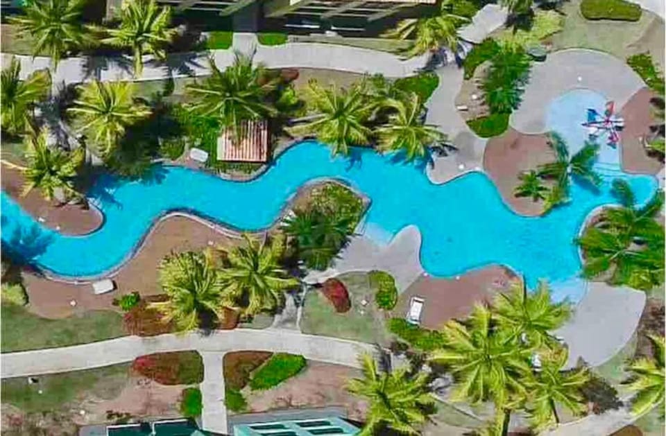 Swimming pool, Swimming pool