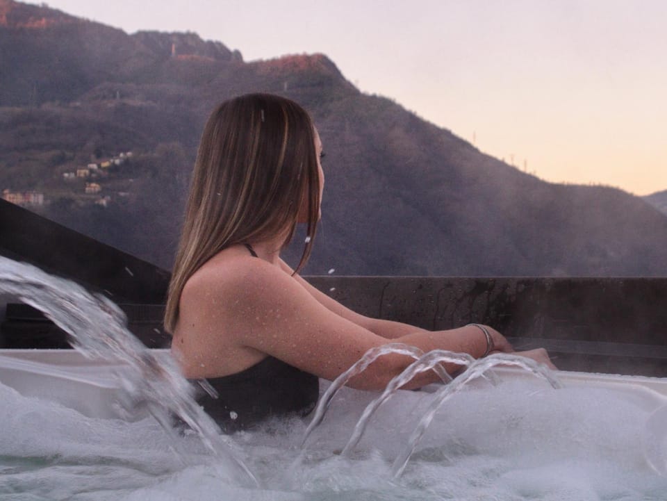 Hot Tub, Spa and wellness centre/facilities