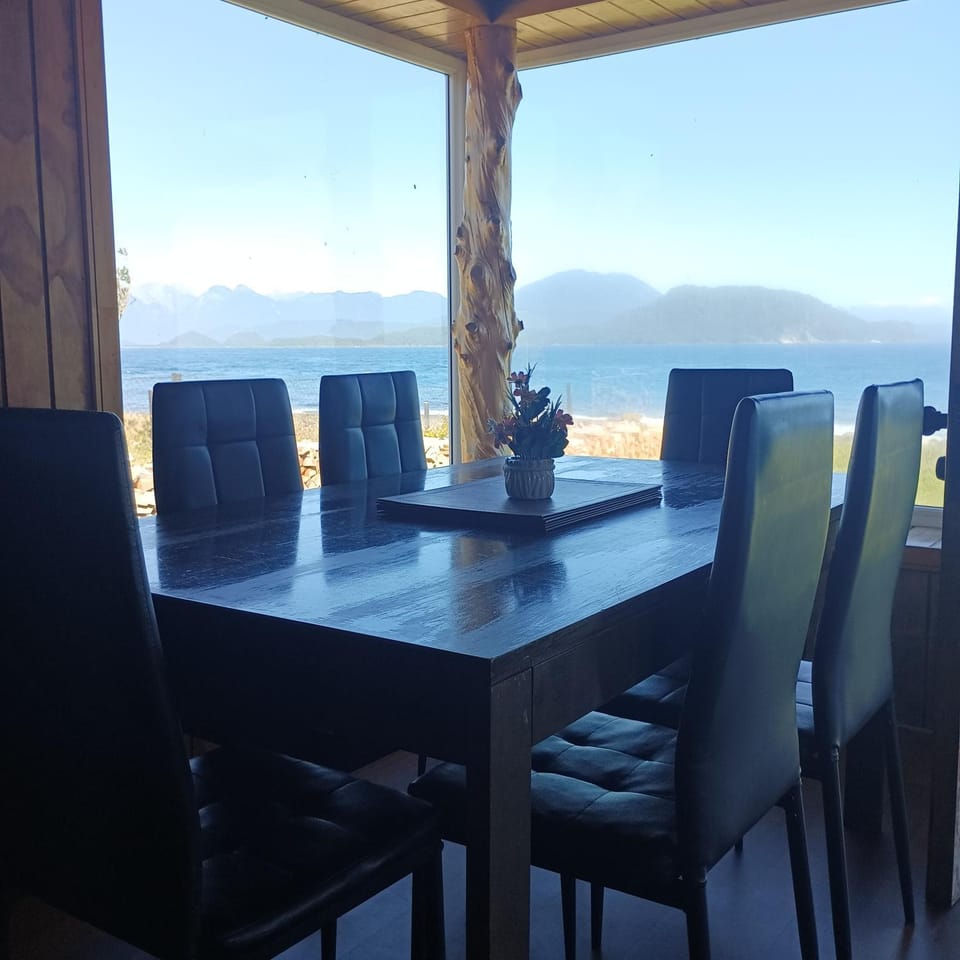 CABAÑA HUALAIHUE AUSTRAL House in Los Lagos, Chile
