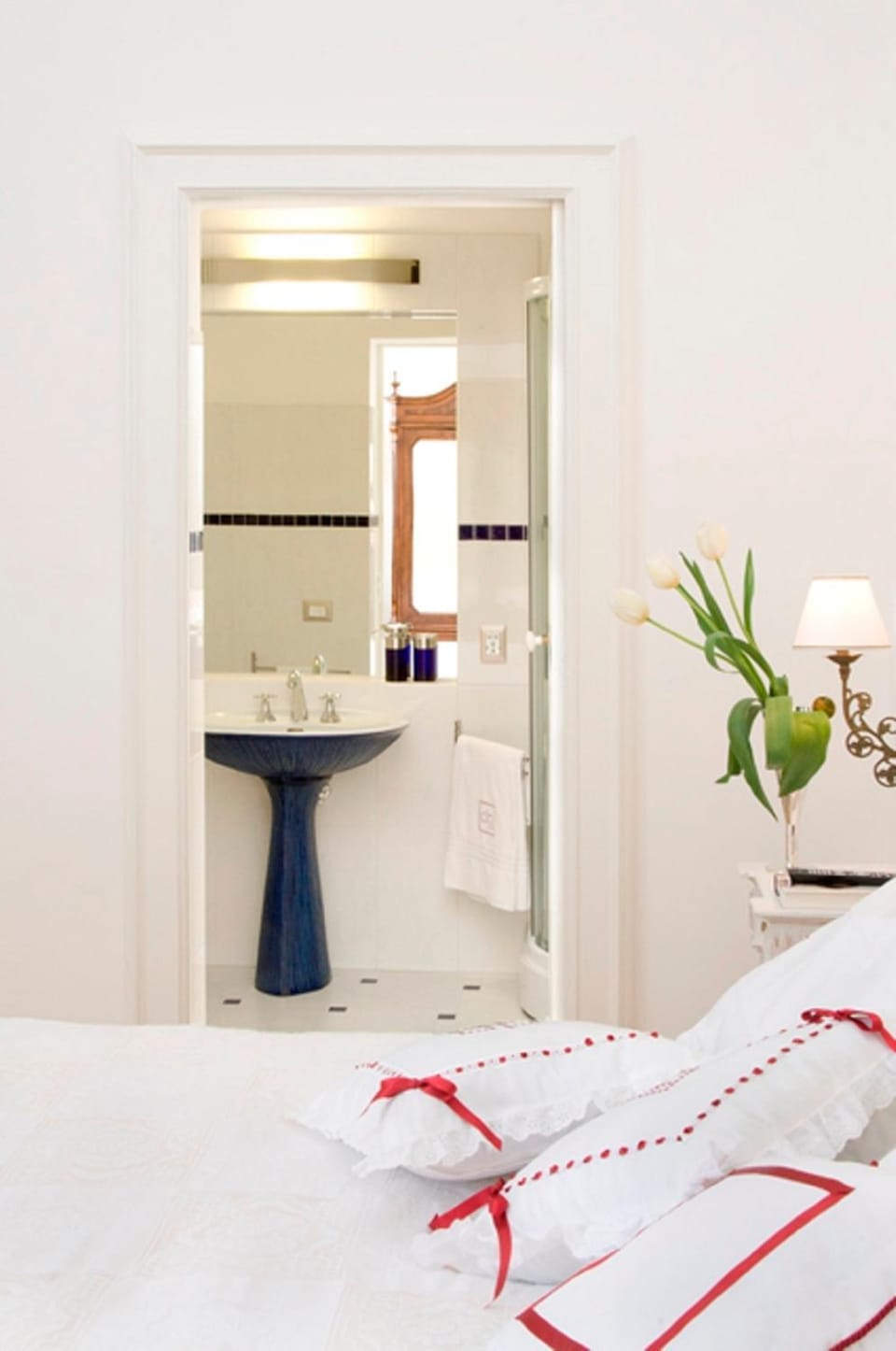 Bathroom, Photo of the whole room