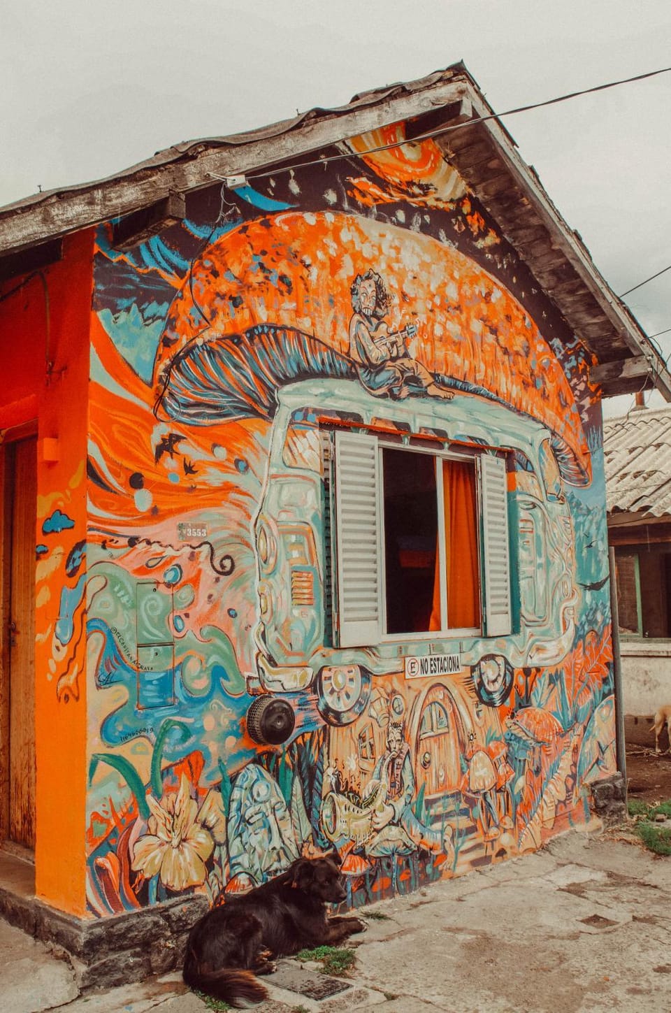 Facade/entrance