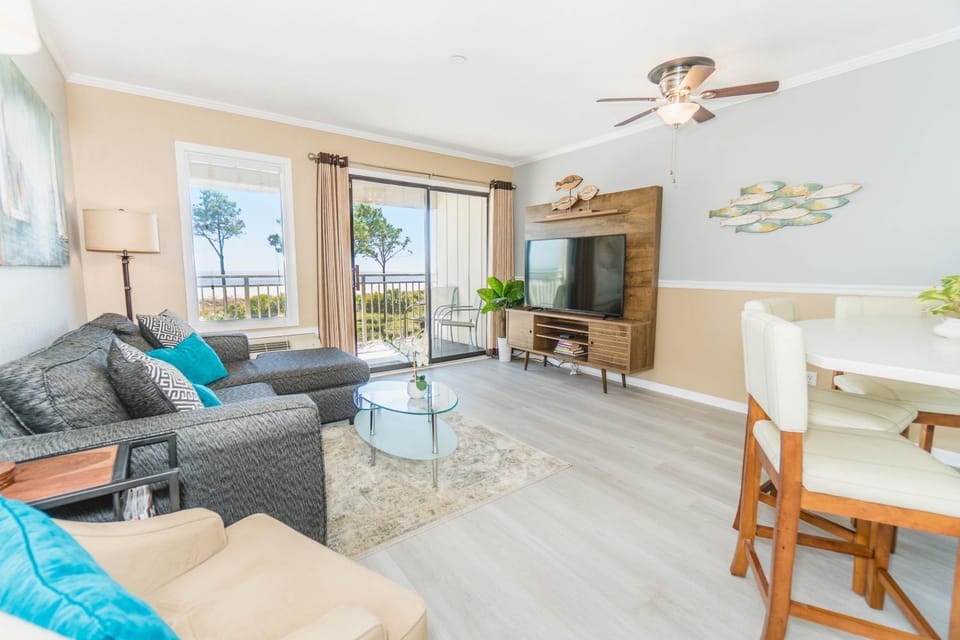 Communal lounge/ TV room, TV and multimedia, Living room, Seating area, Evening entertainment, fireplace