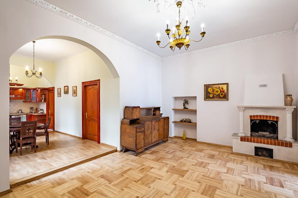 Grand Lviv Apartment I (1 of 3) Apartment in Lviv