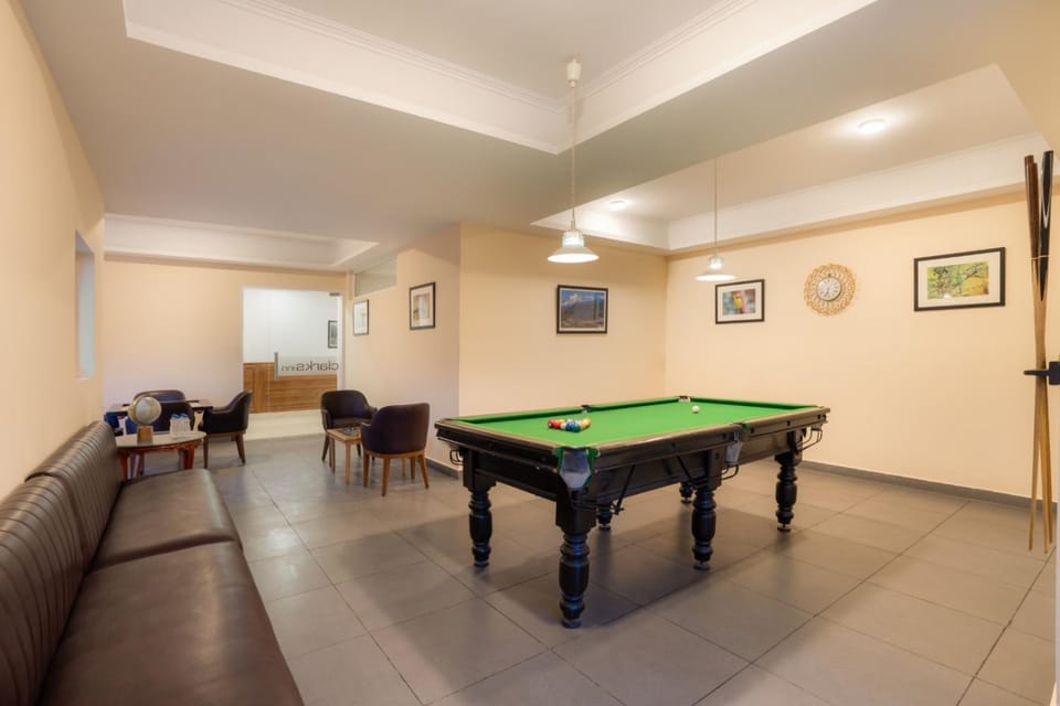 Billiard, Game Room, Seating area
