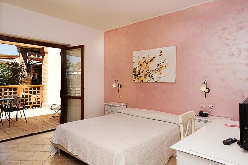 Balcony/Terrace, Photo of the whole room, Bedroom